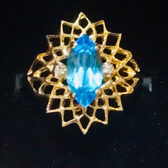 ❌❌❌SOLD❌❌❌ 10KT GENUINE BLUE TOPAZ , DIAMOND RING - Picture 6 of 15